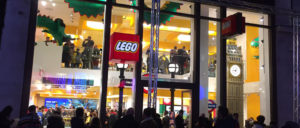 Read more about the article I Attend the Opening of LEGO Store London in Leicester Square, the Largest LEGO Store in the World!